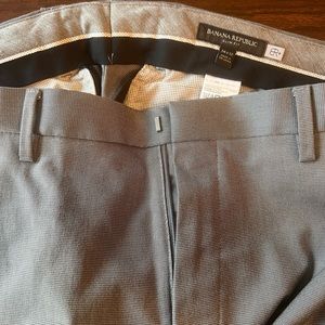 Banana Republic Men’s Slim Fit Pants